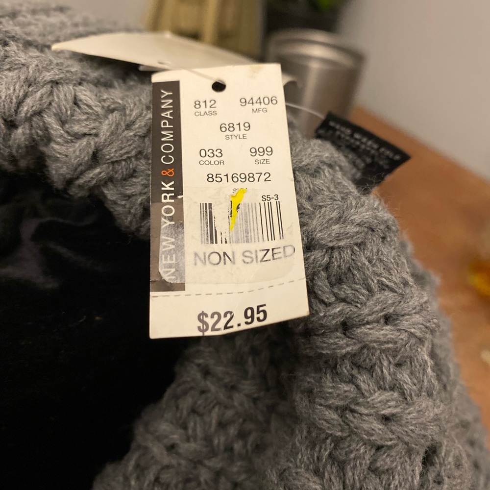 NWT New York & Company Cowl Neck Scarf Grey Knit - Picture 4 of 6